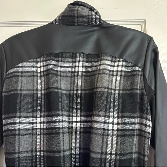 Lisa Rinna Black and Gray Plaid Asymmetrical Blanket Jacket Size M - Picture 4 of 6